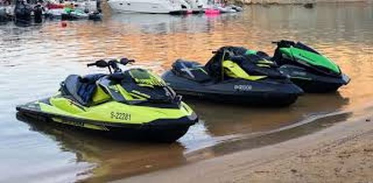 Jet ski à Malte une activité nautique incontournable