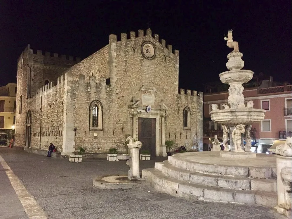 cathédrale san nicola taormina