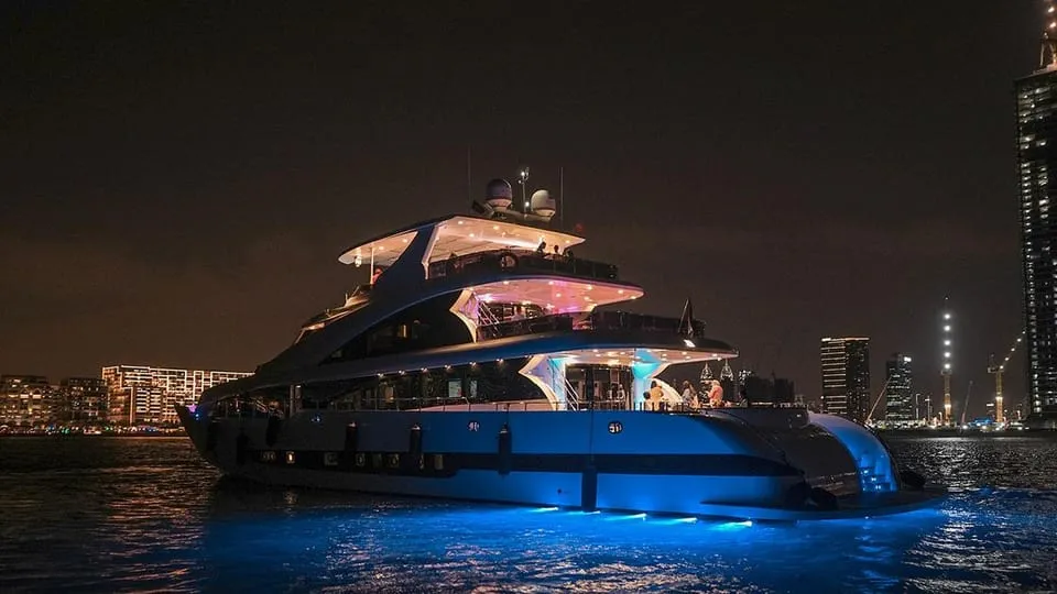 dubai yacht