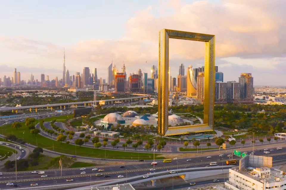 billet dubai frame