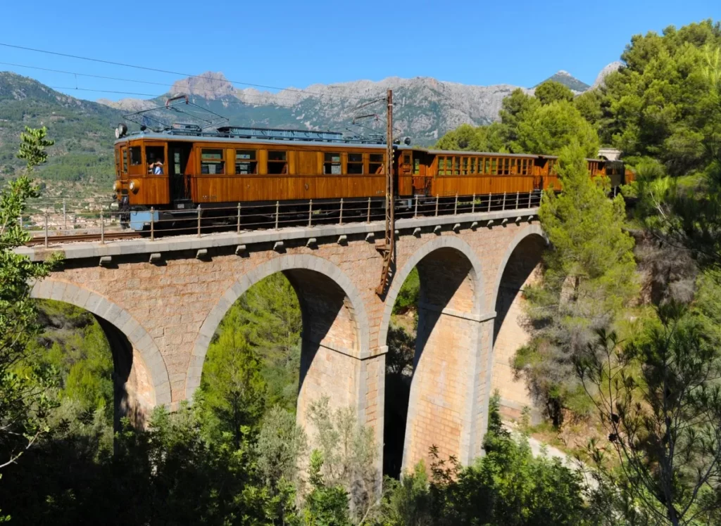 train soller