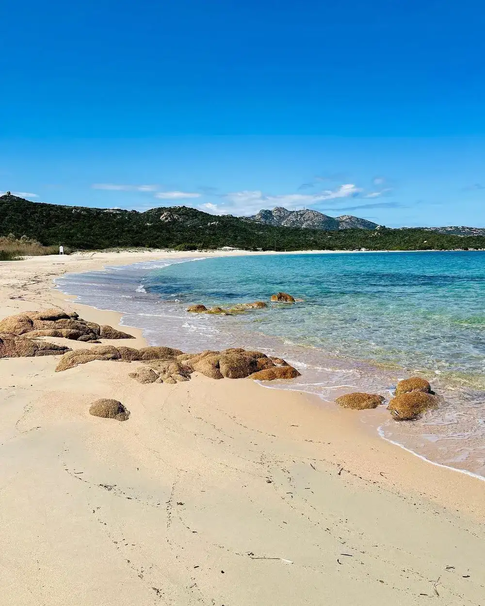 cala capriccioli 9