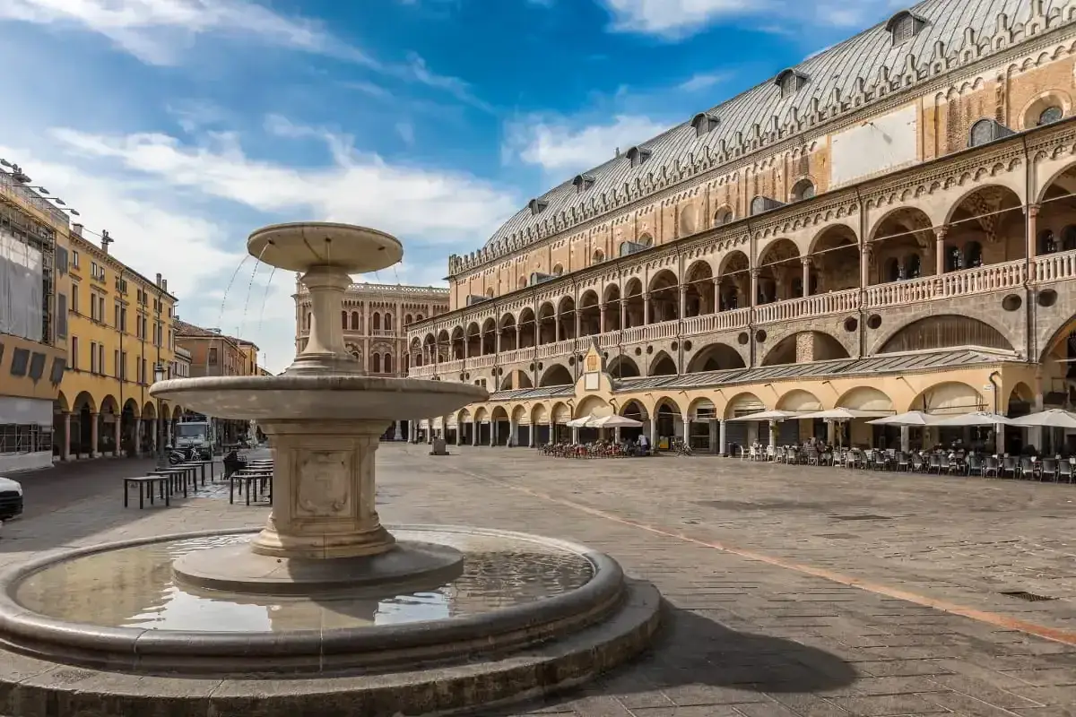 piazza delle erbe