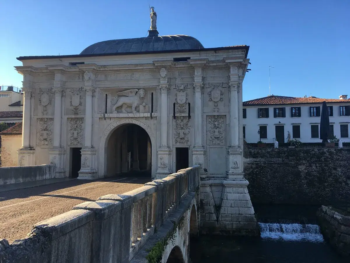 porta san tomaso