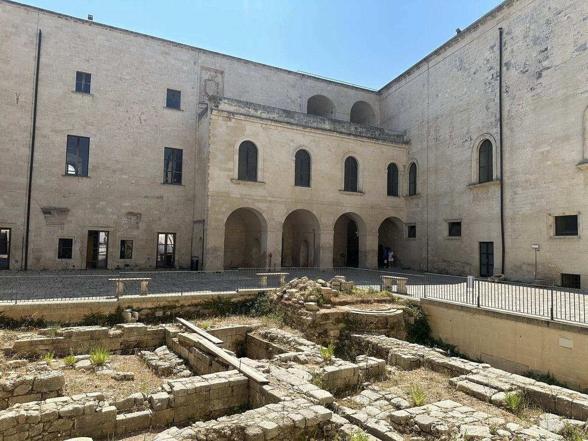 chateau charles quint lecce
