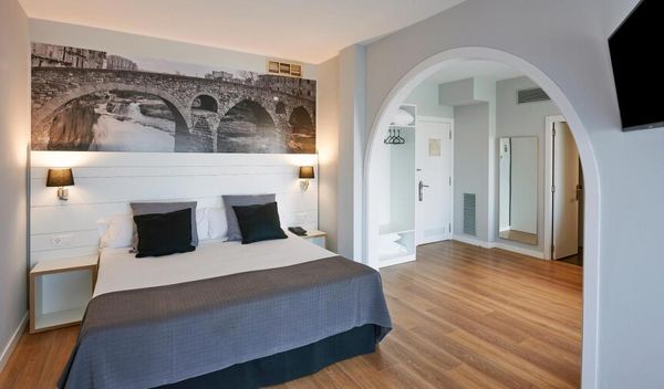 hotel can pamplona