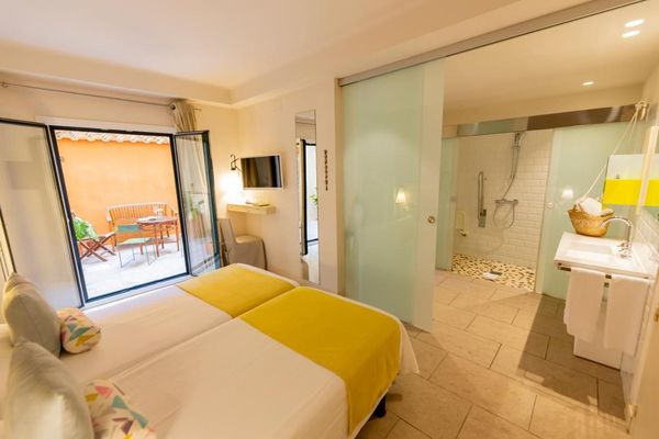 hotel tarongeta