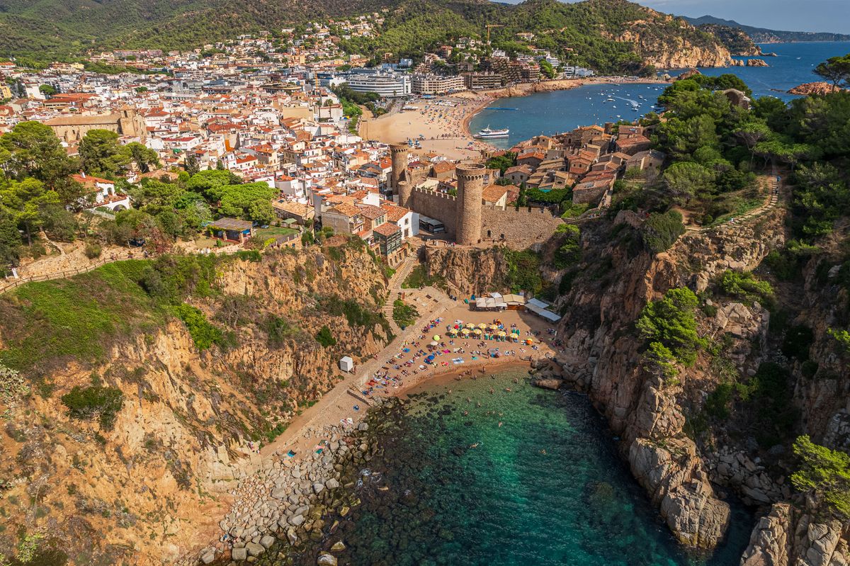 paseo marítimo de tossa de mar