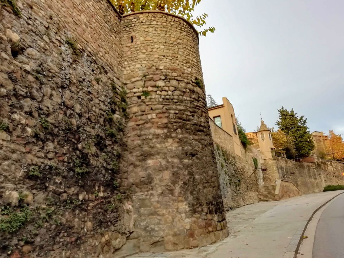 muraille medieval vic