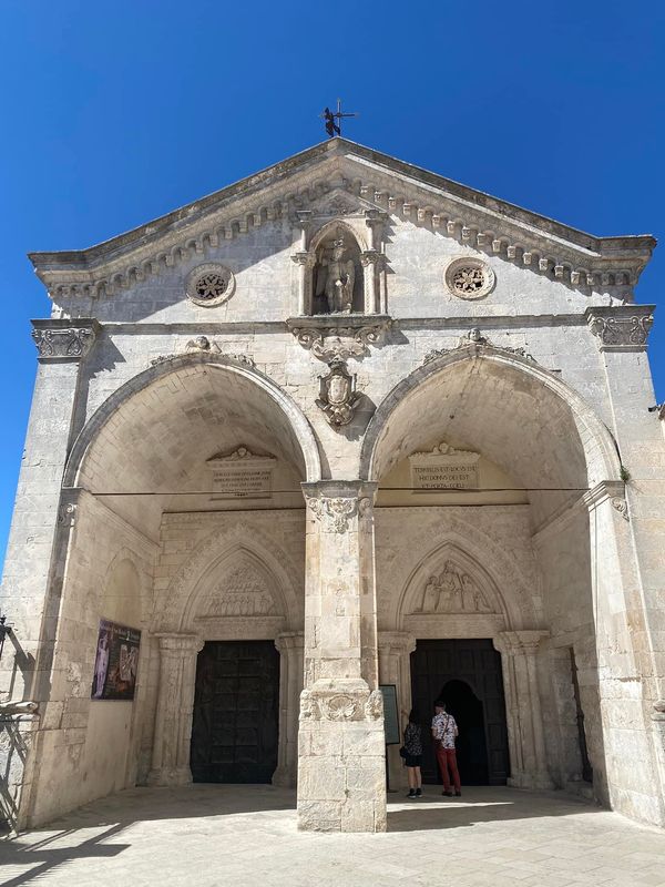 sanctuaire saint michel archange 1