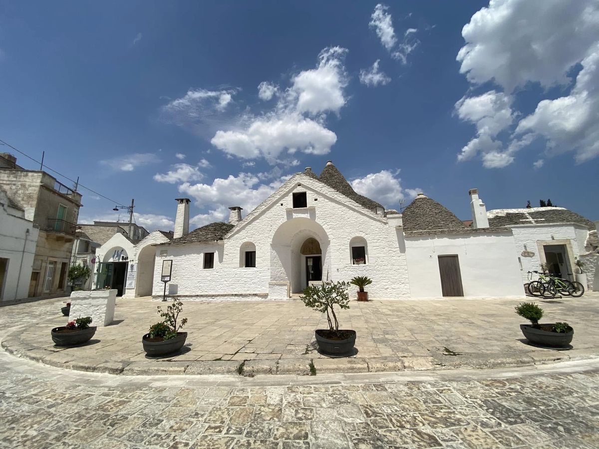trullo sovrano alberobello
