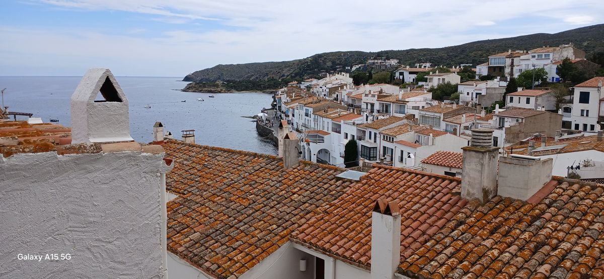 vue depuis eglise cadaques