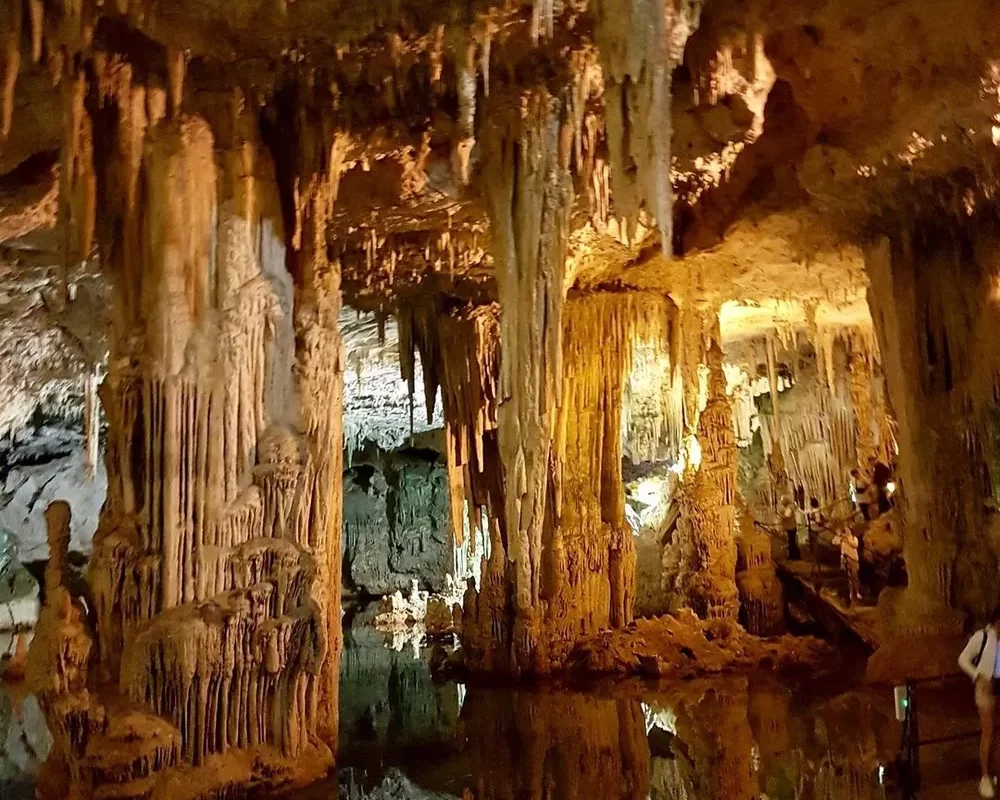 grotte de neptune